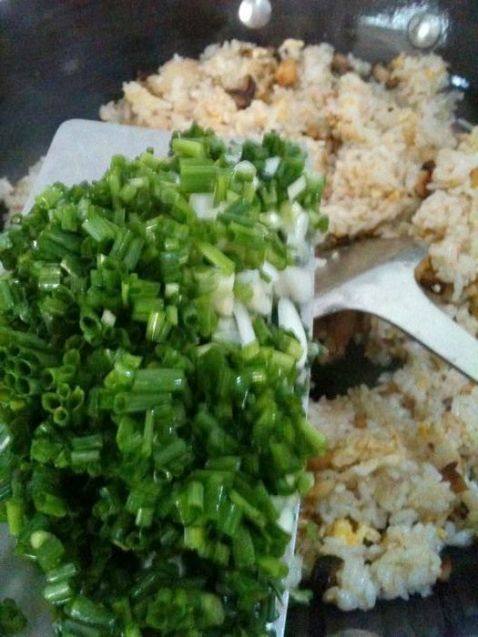 鲍虾什锦炒饭步骤12