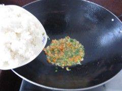 虾皮蛋炒饭步骤5