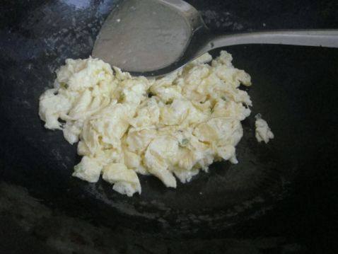 火腿肠鸡蛋炒饭步骤4