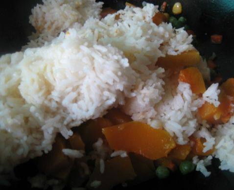鲜虾腊味南瓜饭步骤11