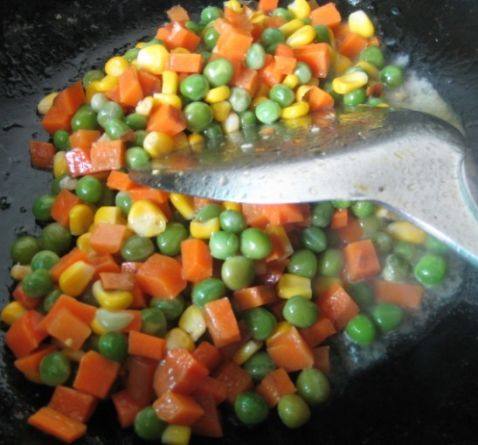 鲜虾腊味南瓜饭步骤10