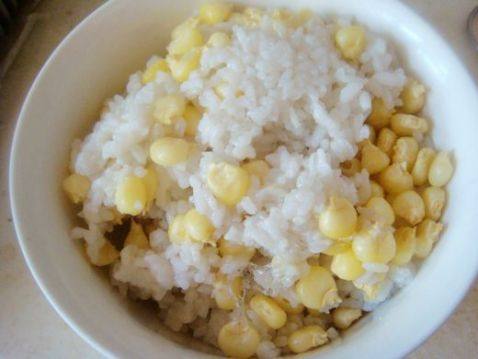 扬州蛋炒饭步骤3