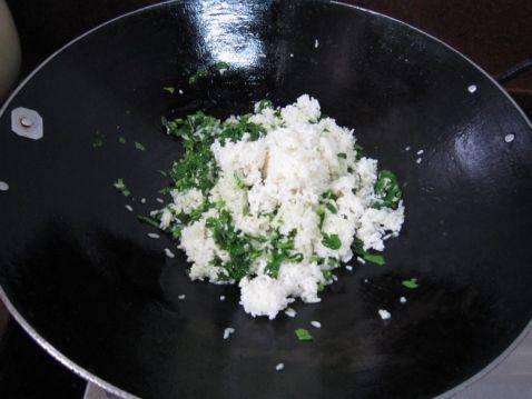芥蓝腊肠炒饭步骤4
