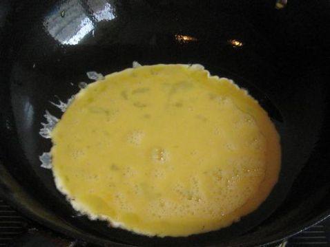 胡萝卜黄瓜蛋炒饭步骤4