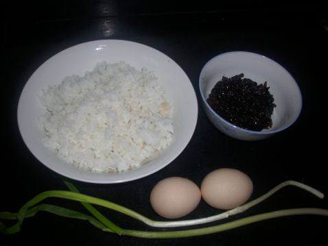 豆豉蛋炒饭步骤1