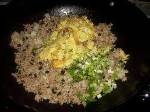 豆豉蛋炒饭步骤5