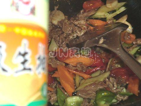 黑胡椒牛柳饭步骤8