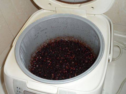 红豆黑米饭步骤4