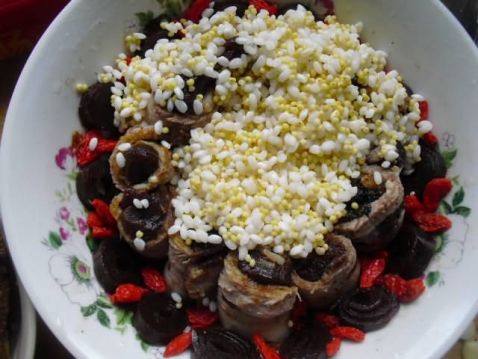 夹砂肉果香糯米饭步骤3