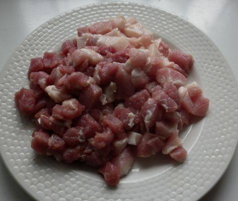 芽菜卤肉饭步骤1
