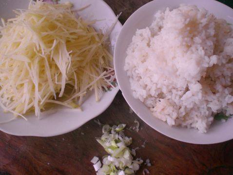 土豆丝炒饭步骤1