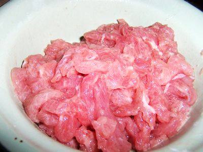 肉丝扁豆焖饭步骤1