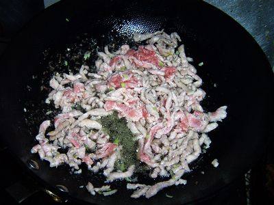 肉丝扁豆焖饭步骤5