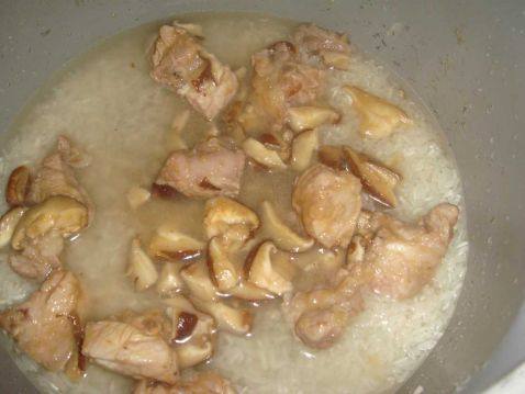 冬菇排骨焖饭步骤7