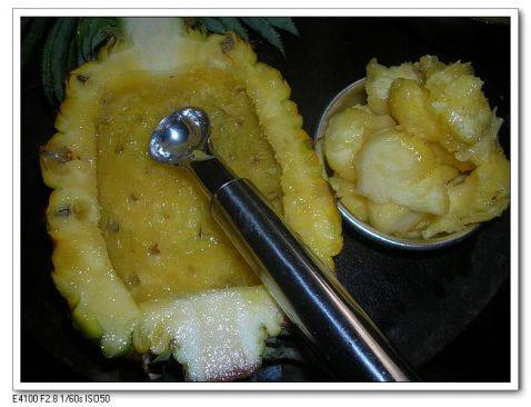 菠萝水果炒饭步骤4