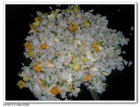 菠萝水果炒饭步骤14