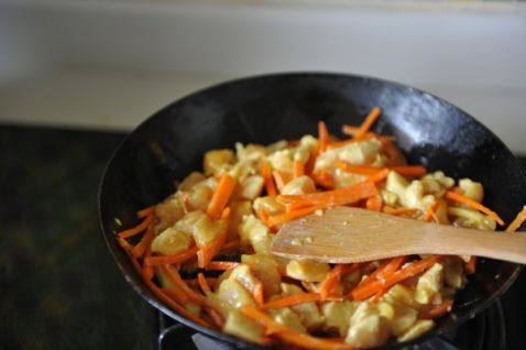 咖喱鸡丁饭团步骤4