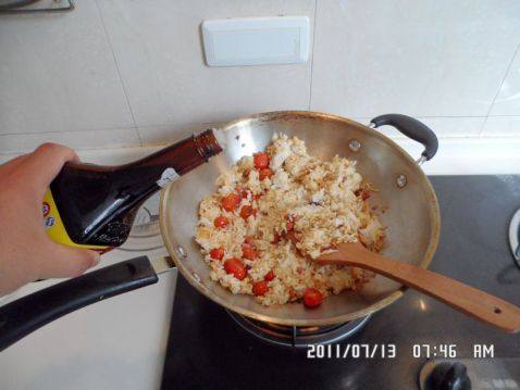 番茄蛋炒饭步骤6