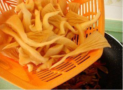 可乐鲜蘑盖饭步骤5