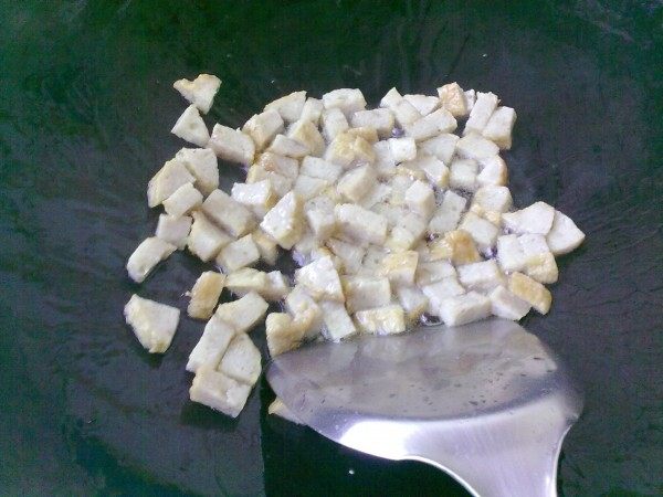 大盆饭之包菜腊肠饭步骤5