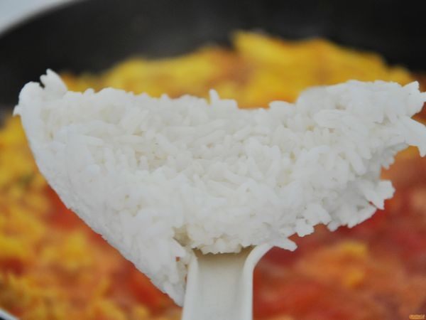 蕃茄蛋泡饭步骤6