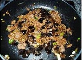 孜然牛肉炒饭步骤6