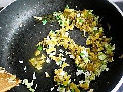 葱香蛋炒饭步骤4