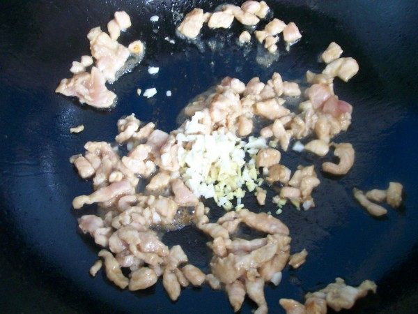 茄丁拌饭步骤6