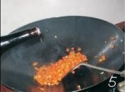 胡萝卜丁蛋炒饭步骤5