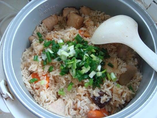 香芋红萝卜焖饭步骤6