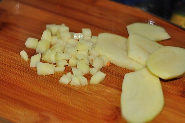 土豆胡萝卜芝士焗饭步骤1