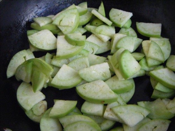 照烧茄子肉丁饭步骤1