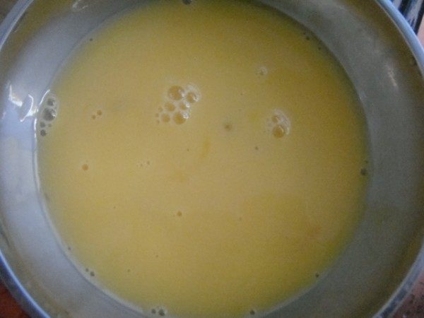 红萝卜鸡蛋炒饭步骤3