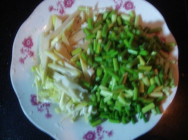 豌豆咸肉饭步骤1