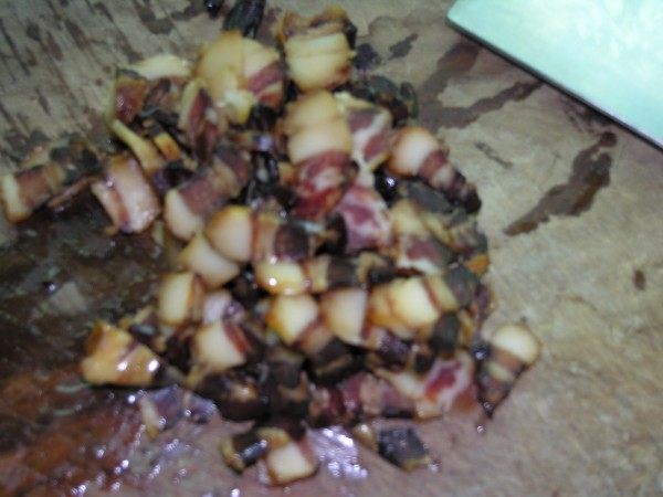 红花豆腊肉饭步骤1