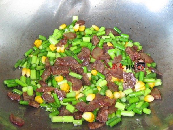 酱菜炒饭步骤4