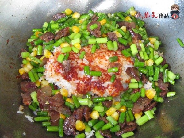 酱菜炒饭步骤5