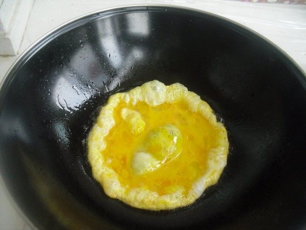 胡萝卜洋葱蛋炒饭步骤2