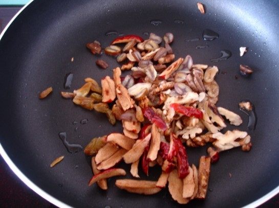 五仁炒饭步骤4