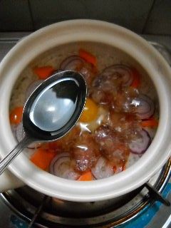 洋葱沙茶煲仔饭步骤6