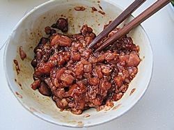 芹菜牛肉炒饭步骤2