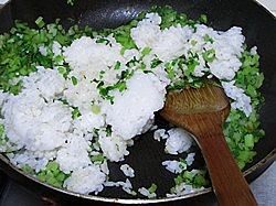 芹菜牛肉炒饭步骤7