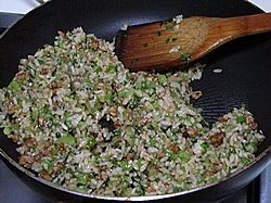 芹菜牛肉炒饭步骤10