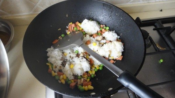 阳春蛋炒饭步骤4