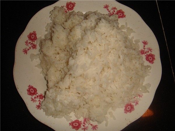 虾仁炒饭步骤2