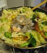 菠萝虾仁什锦炒饭步骤4
