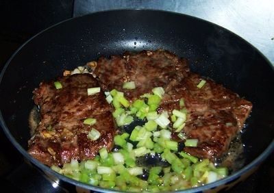 自创黑椒牛排饭步骤8