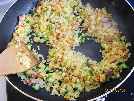 黄金炒饭步骤7