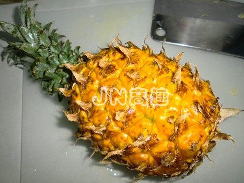 葡萄干菠萝饭步骤1