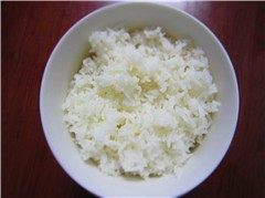 鳐柱炒饭步骤2